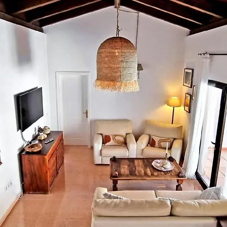 Casa vacanze Komfortables In Mit Privatem Garten Und Beheiztem Pool Corralejo